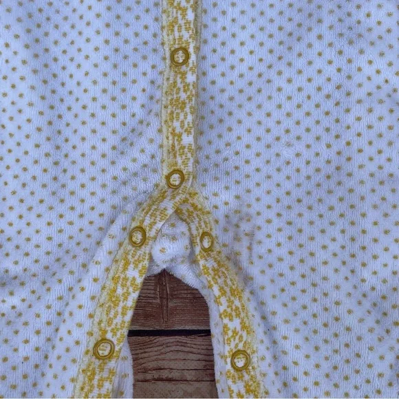 Carter’s baby girl onesie size  9 months - Picture 8 of 11